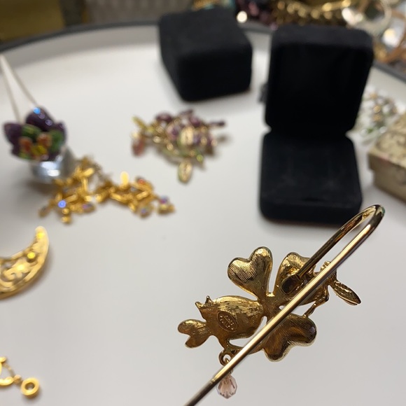 Kirk's Folly either Book mark or a Hair Piece - Picture 2 of 3